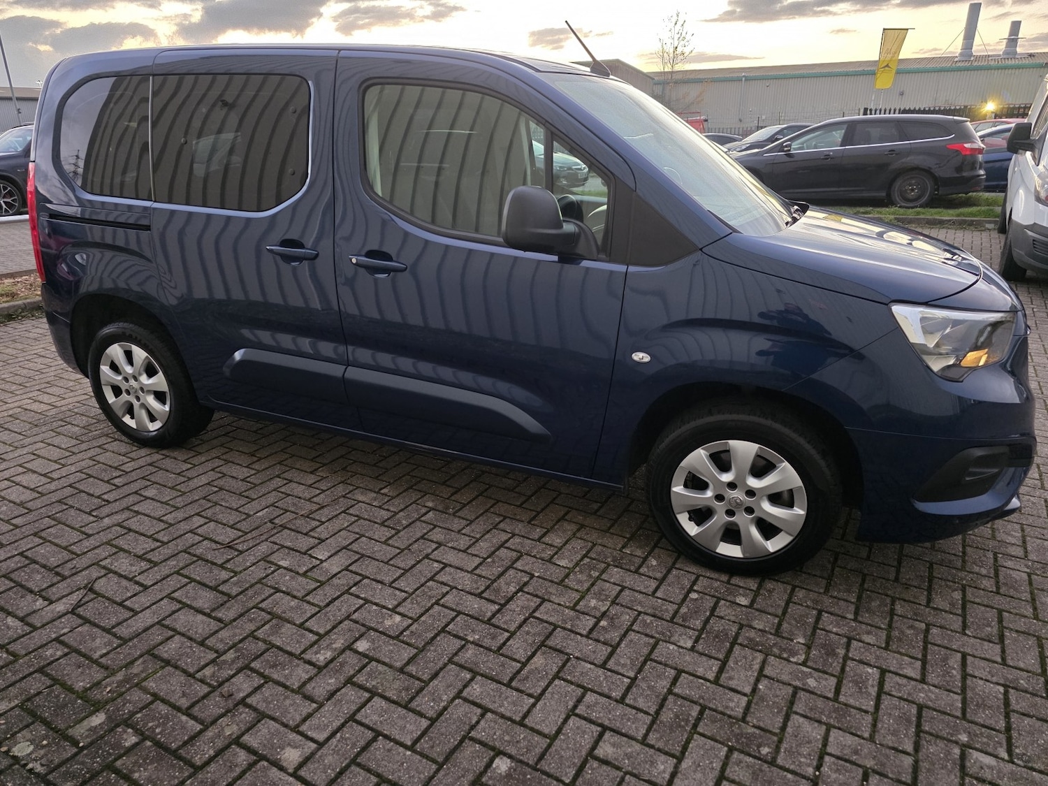 Used Vauxhall Combo Life 2019 for sale - 76536709: Photo 12