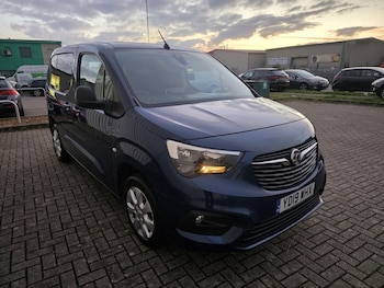 Used Vauxhall Combo Life 2019 for sale - 76536709: Photo