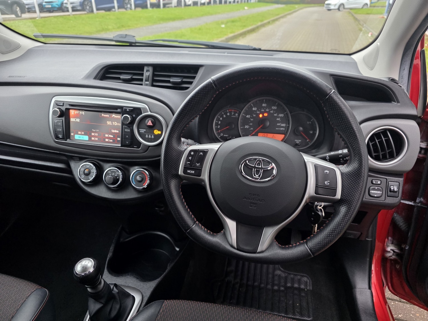 Used Toyota Yaris 2012 for sale - 77140745: Photo 12