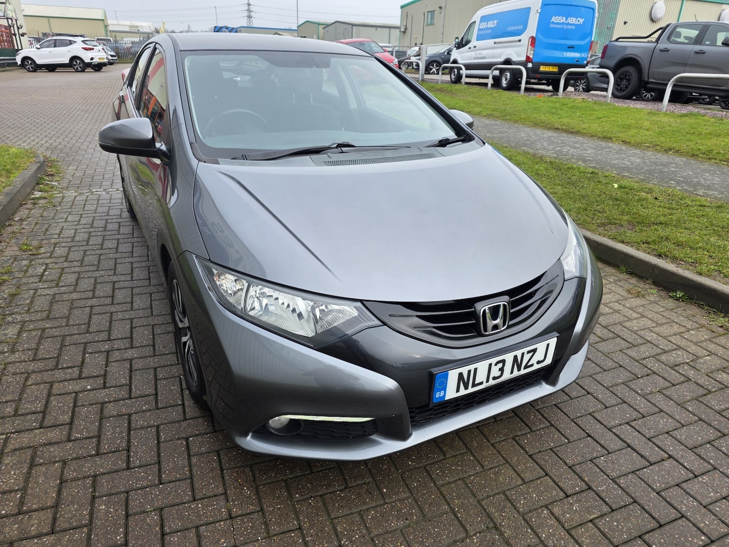 Used Honda Civic 2013 for sale - 77173104: Photo 2