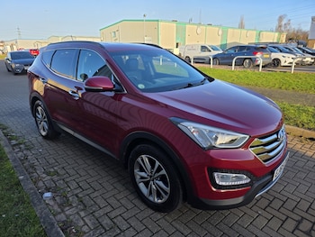 Used Hyundai Santa Fe 2015 for sale - 77008090: Photo