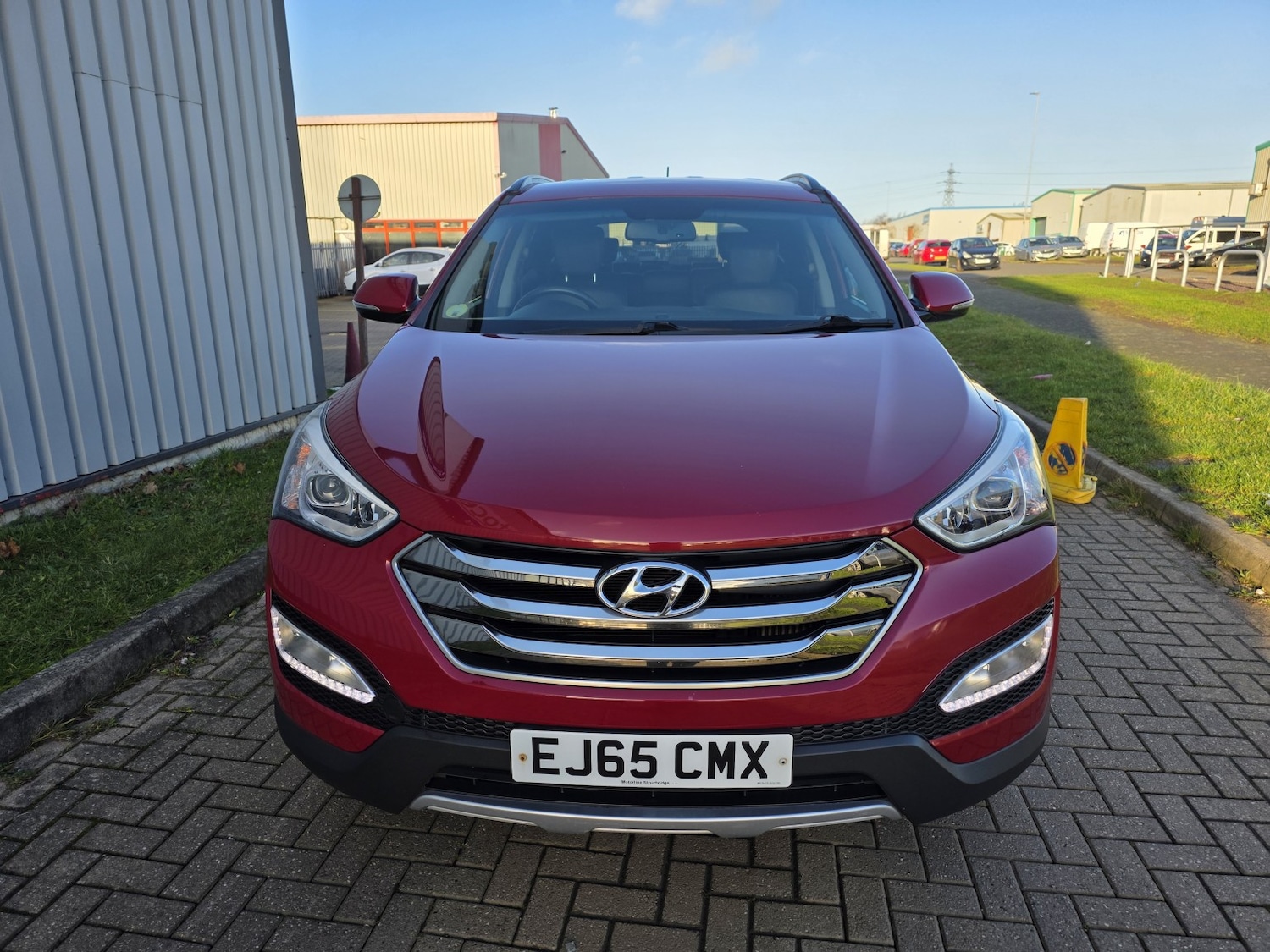 Used Hyundai Santa Fe 2015 for sale - 77008090: Photo 4