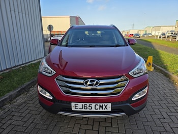 Used Hyundai Santa Fe 2015 for sale - 77008090: Photo