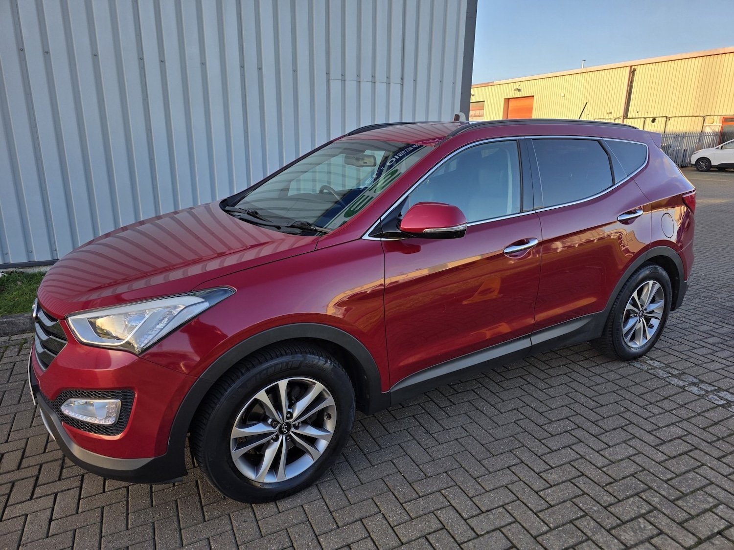 Used Hyundai Santa Fe 2015 for sale - 77008090: Photo 6