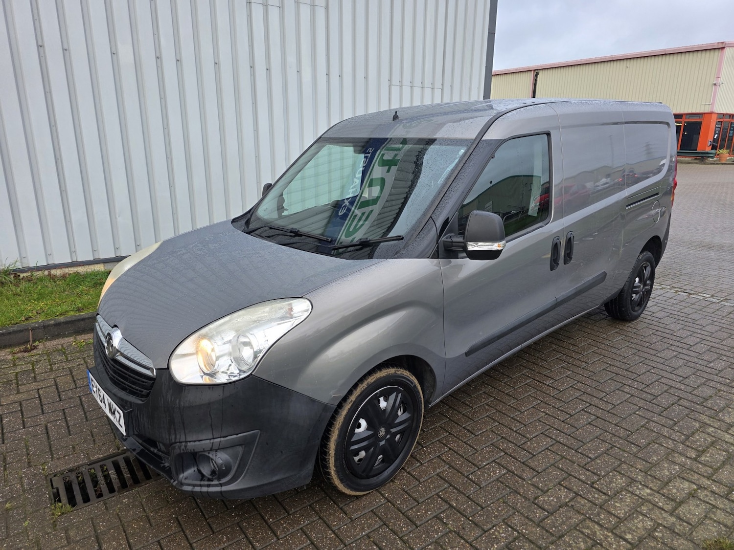 Used Vauxhall Combo 2015 for sale - 76924402: Photo 4