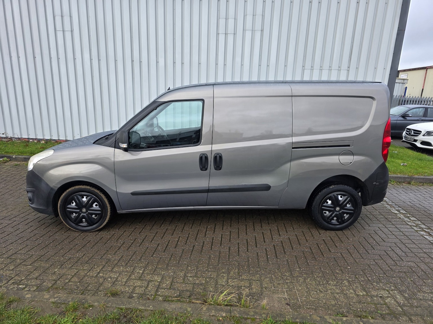 Used Vauxhall Combo 2015 for sale - 76924402: Photo 6