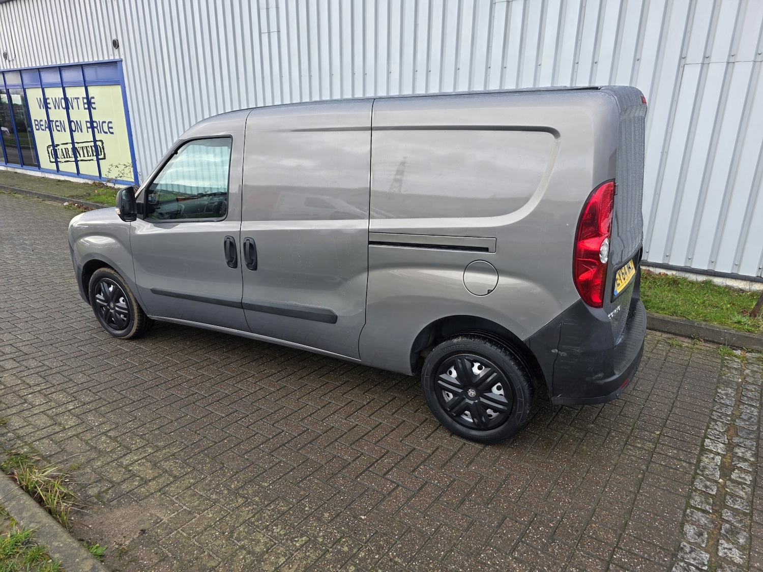 Used Vauxhall Combo 2015 for sale - 76924402: Photo 7