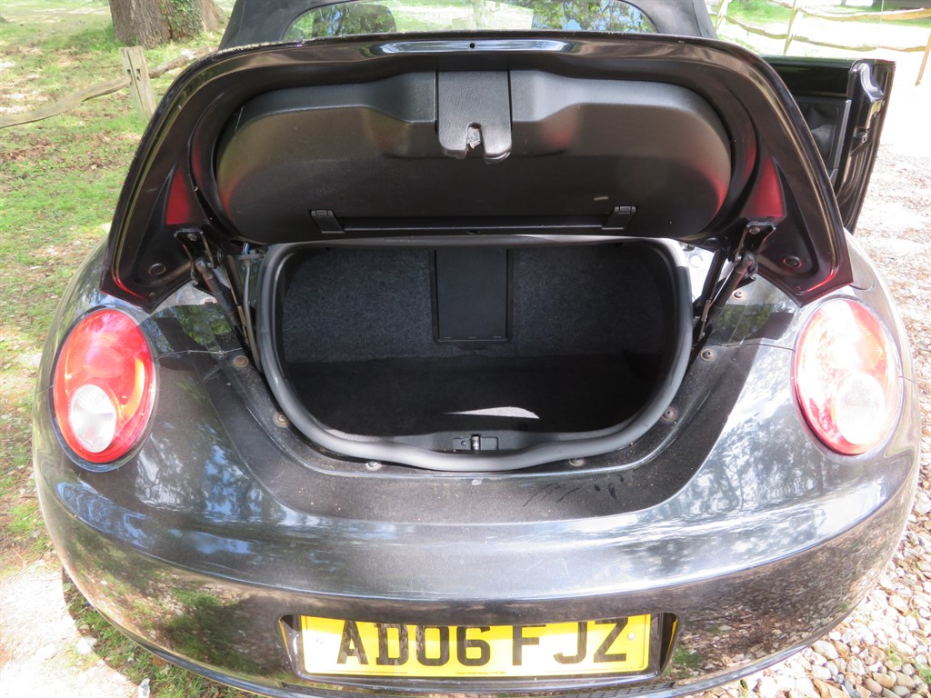 Used Volkswagen Beetle 2006 for sale - 77539083: Photo 10