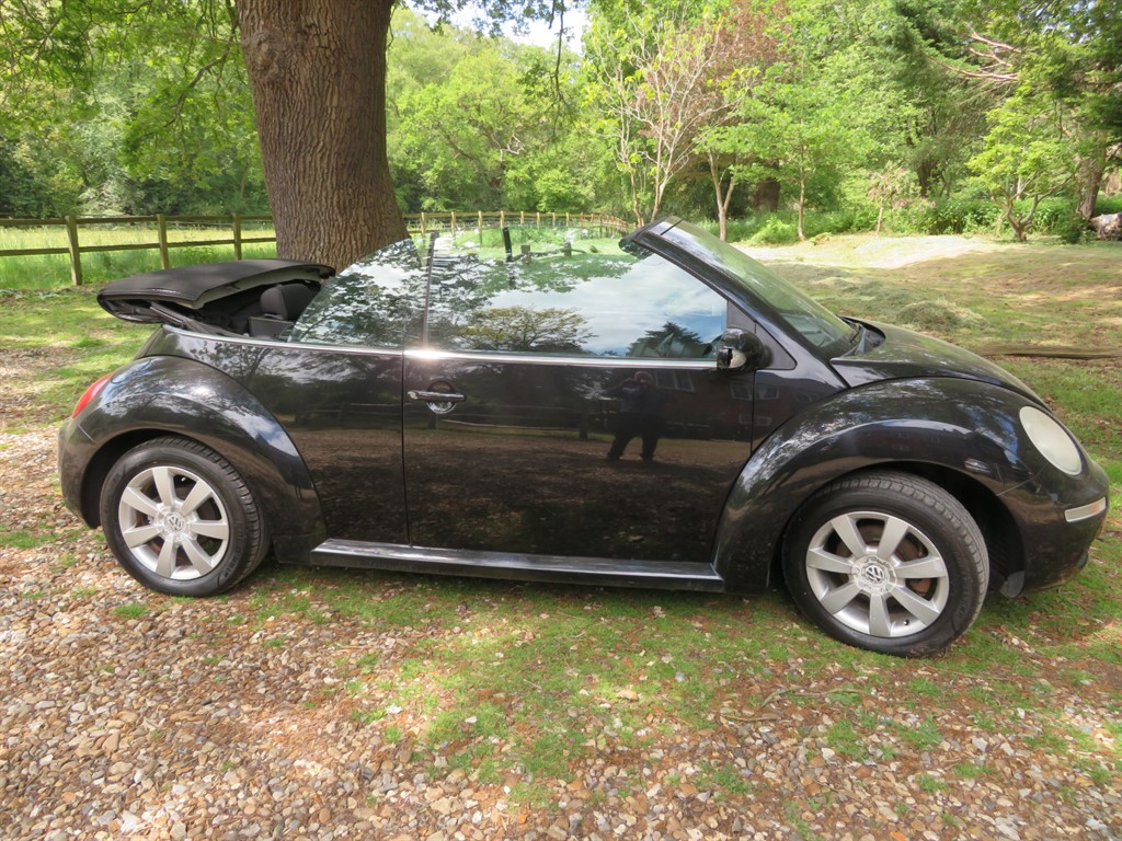 Used Volkswagen Beetle 2006 for sale - 77539083: Photo 11