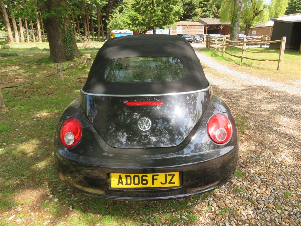 Used Volkswagen Beetle 2006 for sale - 77539083: Photo 8