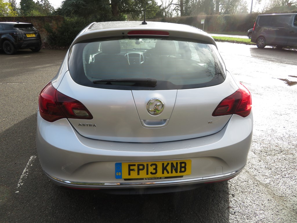 Used Vauxhall Astra 2013 for sale - 77539081: Photo 7
