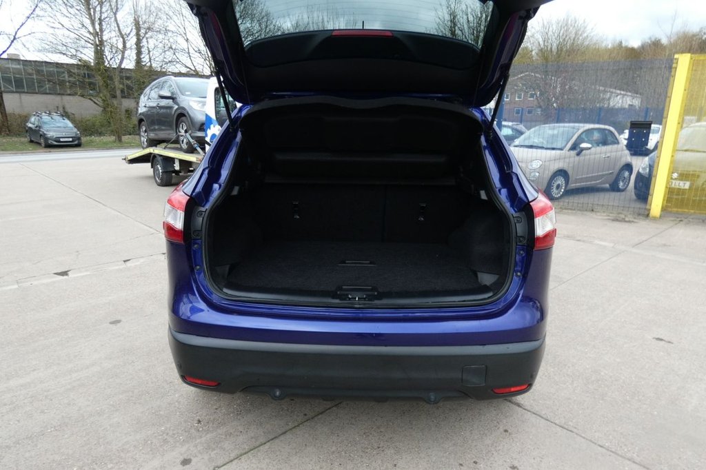 Used Nissan Qashqai 2014 for sale - 77821243: Photo 8