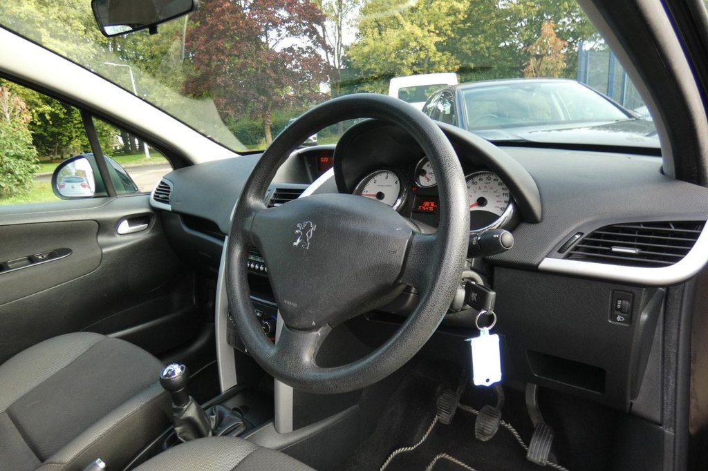 Used Peugeot 207 2012 for sale - 76118840: Photo 11