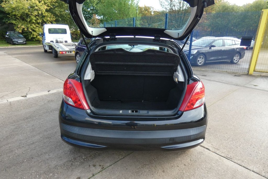 Used Peugeot 207 2012 for sale - 76118840: Photo 8