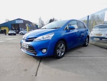 Used Toyota Verso 2015 for sale - 77547481: Photo