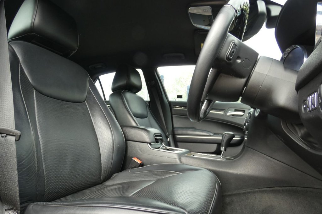 Used Chrysler 300C 2012 for sale - 76010257: Photo 11