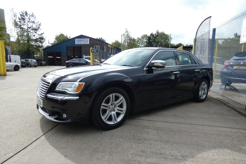 Used Chrysler 300C 2012 for sale - 76010257: Photo 3