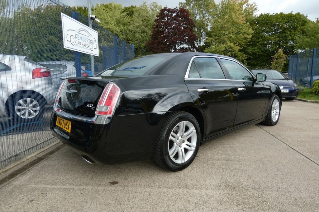 Used Chrysler 300C 2012 for sale - 76010257: Photo 5