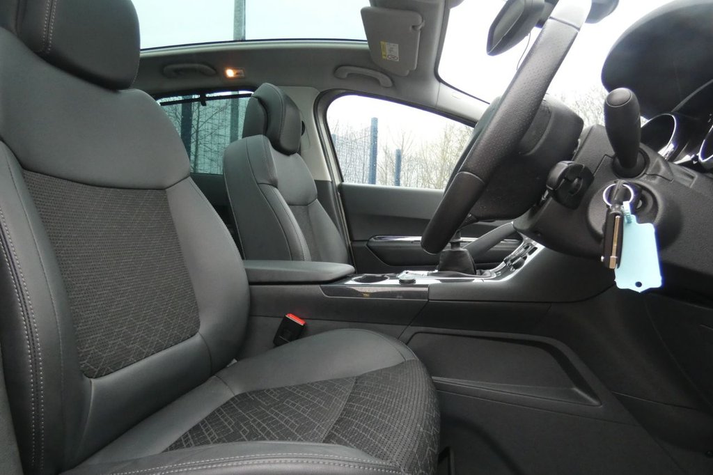 Used Peugeot 3008 2016 for sale - 77534247: Photo 10