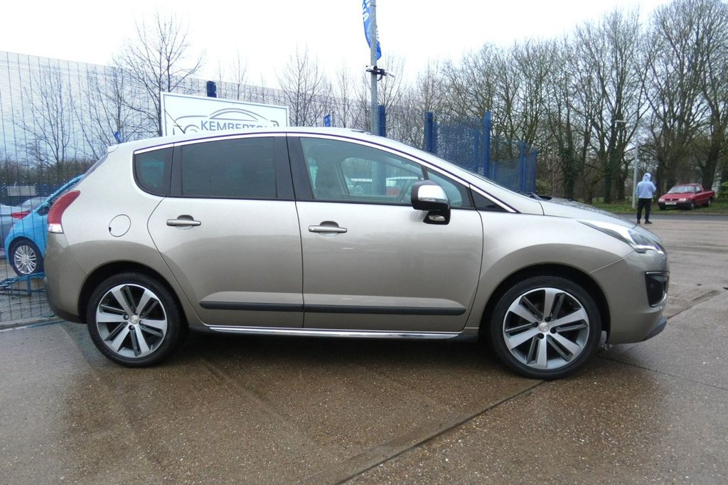Used Peugeot 3008 2016 for sale - 77534247: Photo 4