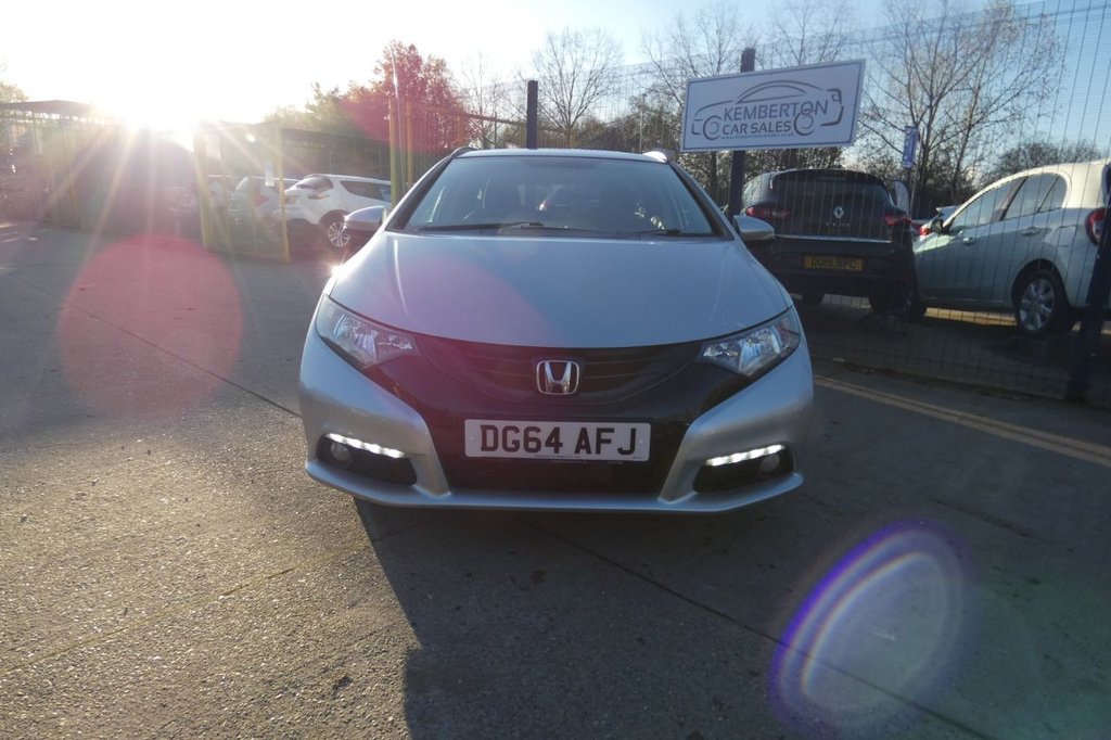 Used Honda Civic 2014 for sale - 76642805: Photo 2