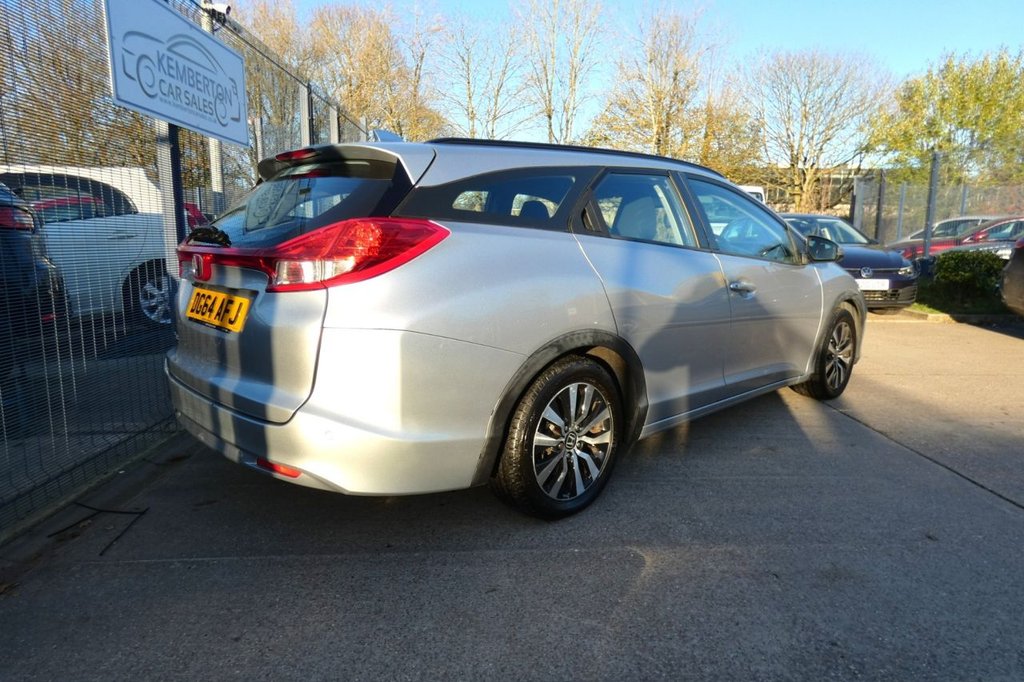 Used Honda Civic 2014 for sale - 76642805: Photo 5