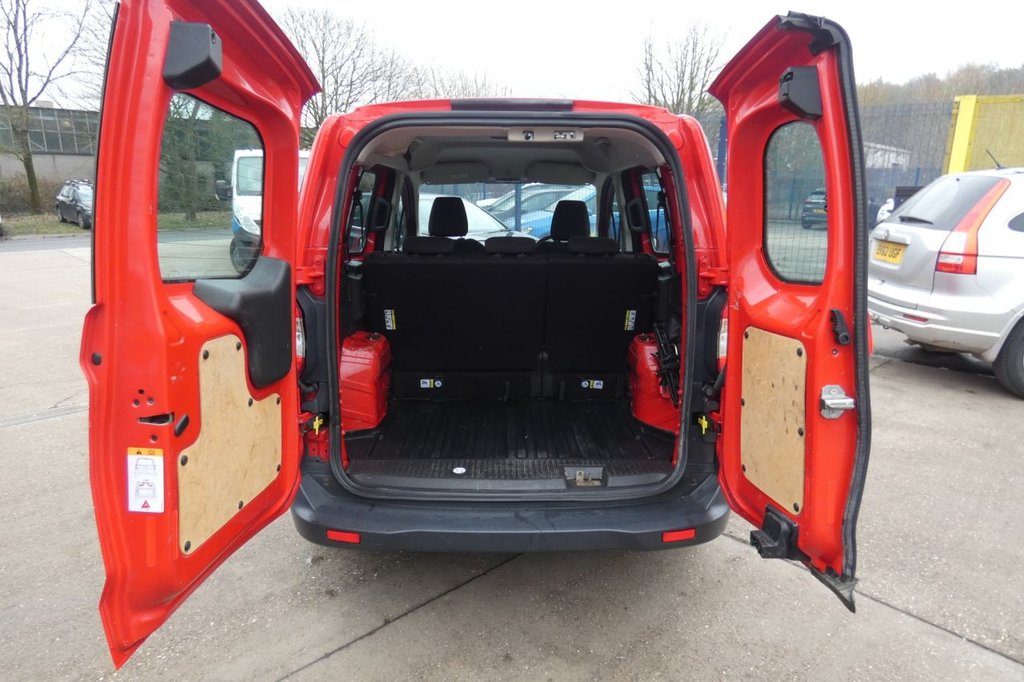 Used Ford Transit Courier 2017 for sale - 77276399: Photo 8