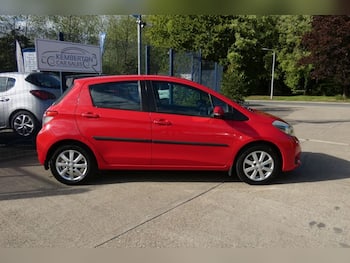 Used Toyota Yaris 2014 for sale - 79804798: Photo