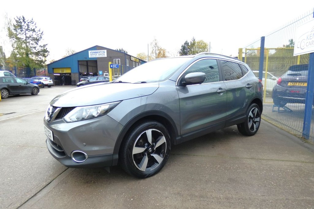 Used Nissan Qashqai 2017 for sale - 76510278: Photo 3