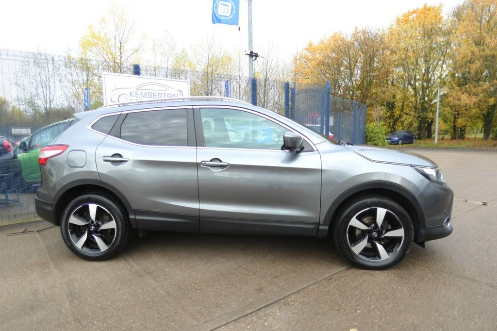 Used Nissan Qashqai 2017 for sale - 76510278: Photo 4