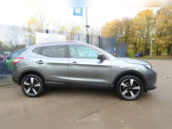 Used Nissan Qashqai 2017 for sale - 76510278: Photo