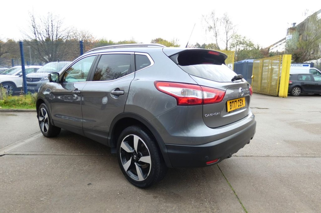 Used Nissan Qashqai 2017 for sale - 76510278: Photo 6