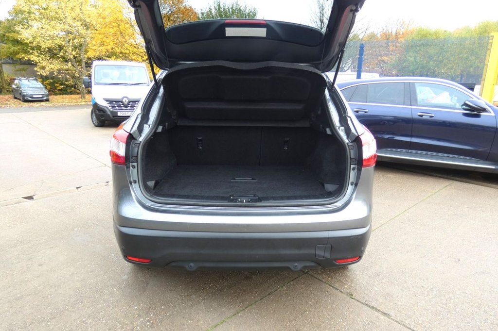 Used Nissan Qashqai 2017 for sale - 76510278: Photo 8