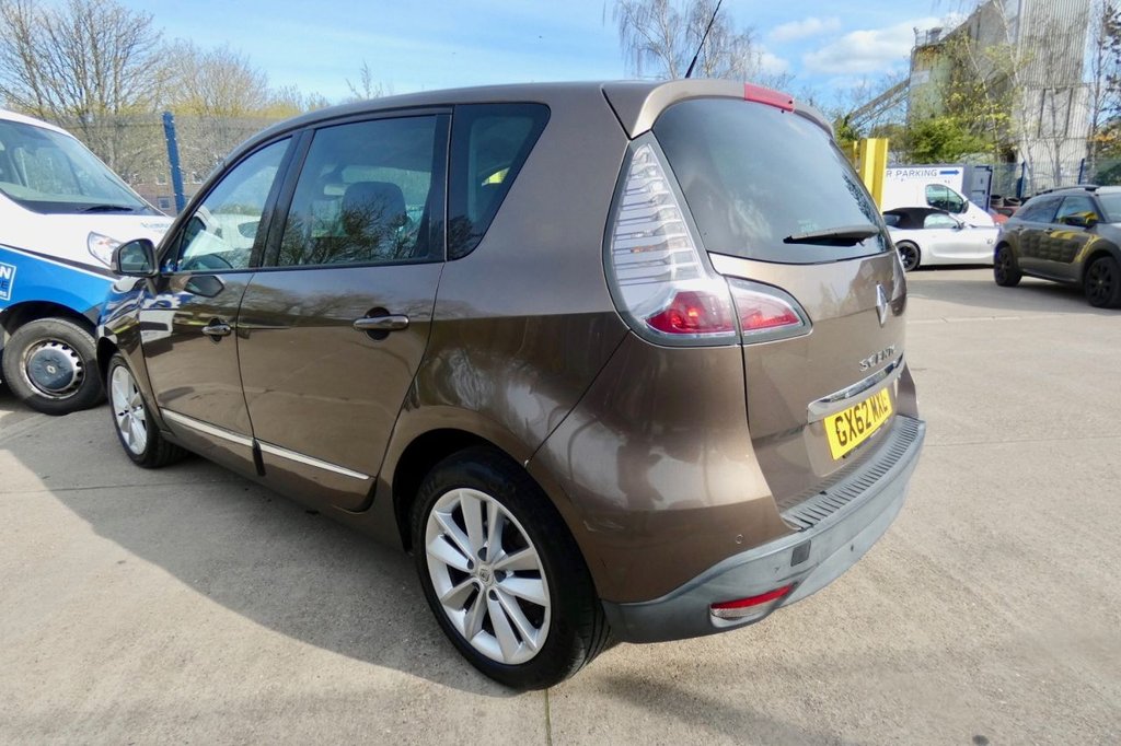 Used Renault Scenic 2012 for sale - 78110722: Photo 6