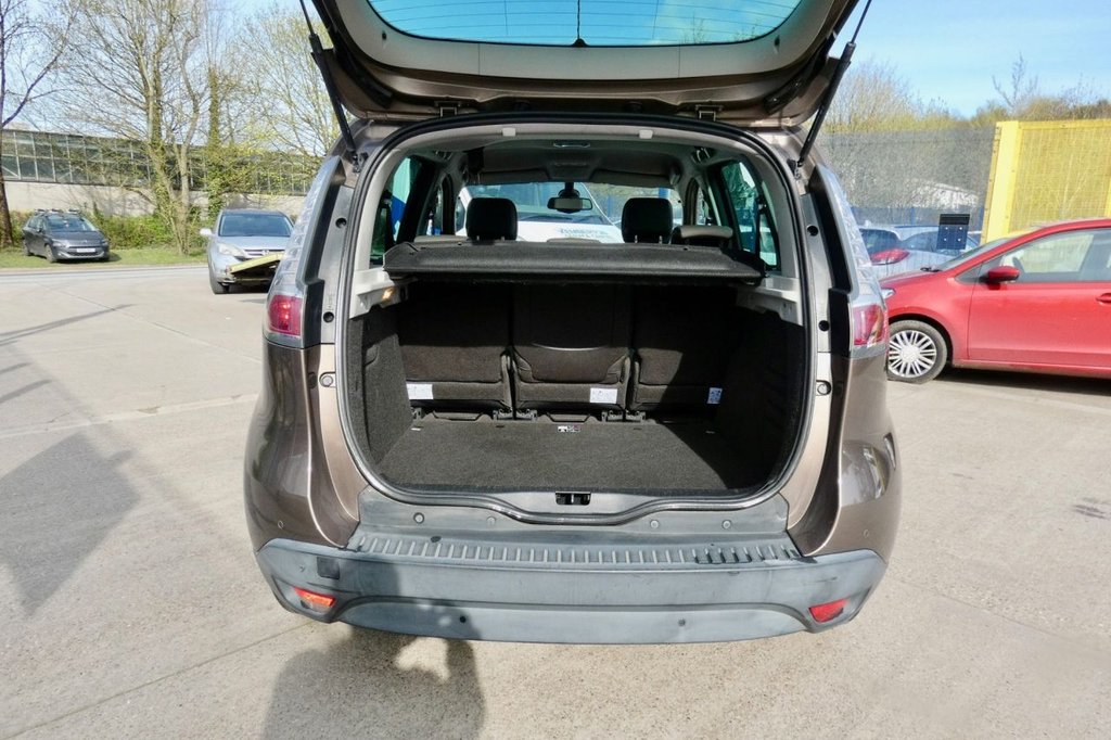 Used Renault Scenic 2012 for sale - 78110722: Photo 8