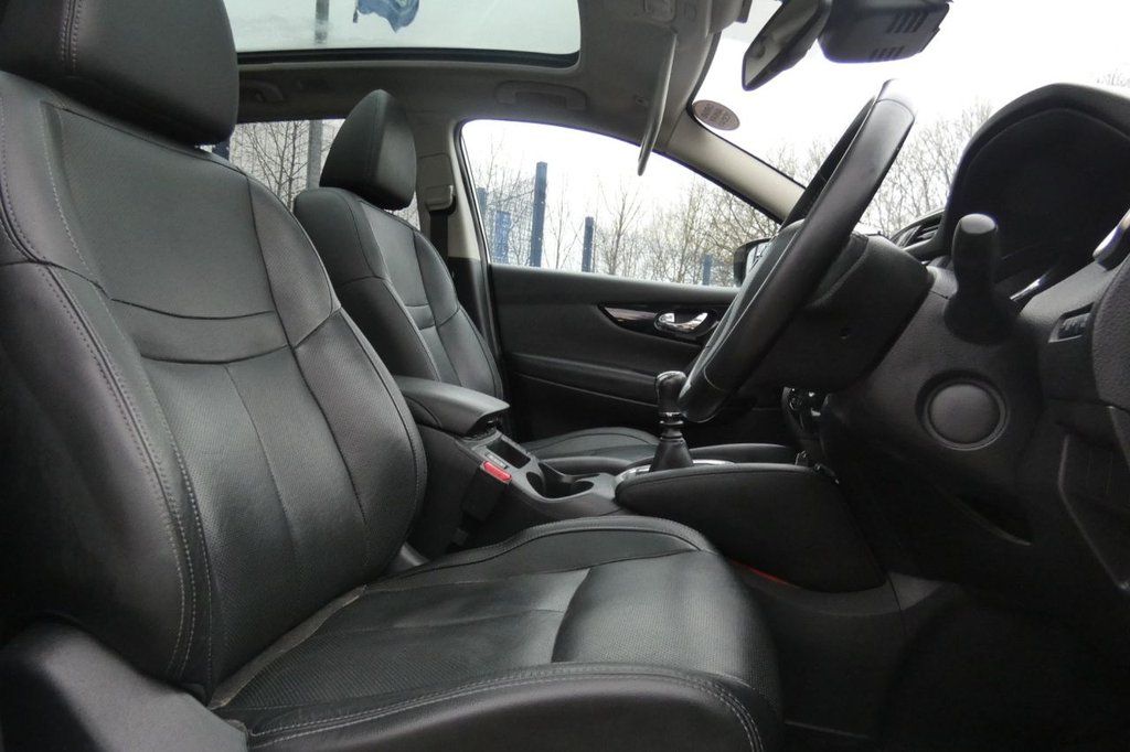 Used Nissan Qashqai 2015 for sale - 77101041: Photo 10