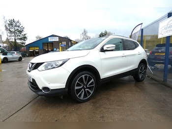 Used Nissan Qashqai 2015 for sale - 77101041: Photo