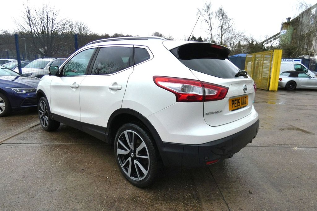 Used Nissan Qashqai 2015 for sale - 77101041: Photo 6