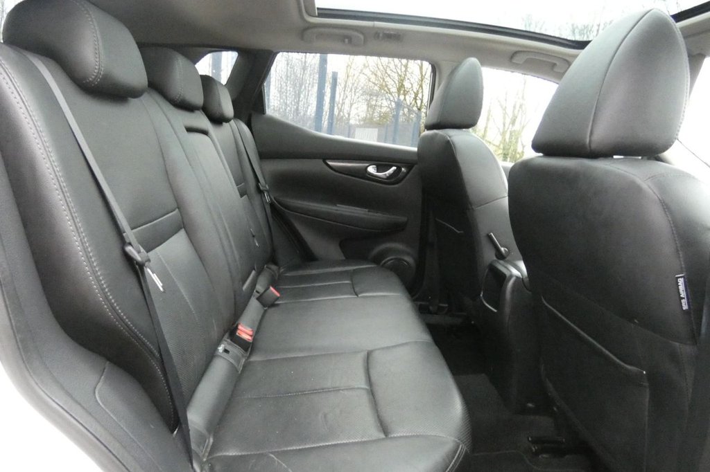 Used Nissan Qashqai 2015 for sale - 77101041: Photo 9