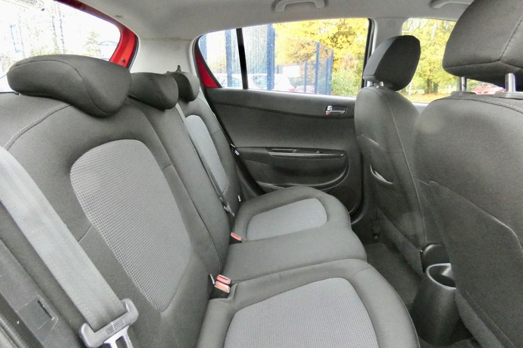 Used Hyundai i20 2013 for sale - 76406956: Photo 9