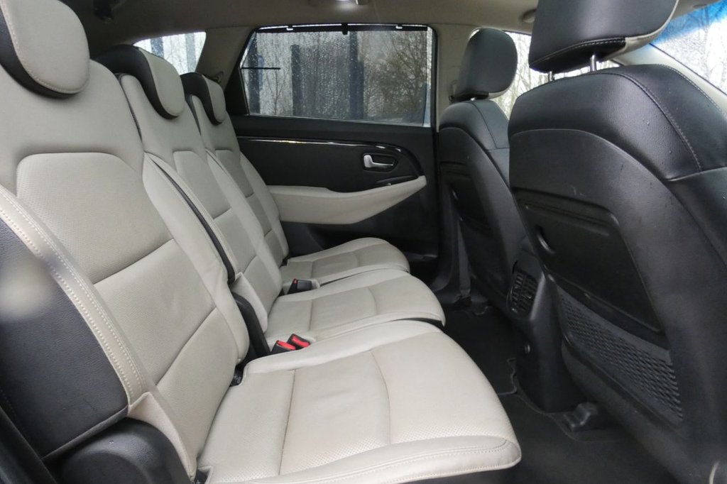 Used Kia Carens 2014 for sale - 77680366: Photo 10