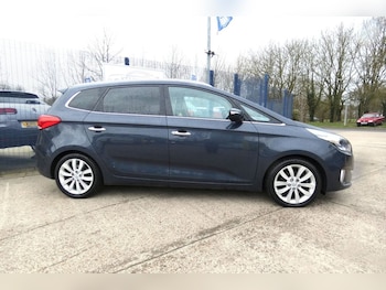 Used Kia Carens 2014 for sale - 77680366: Photo