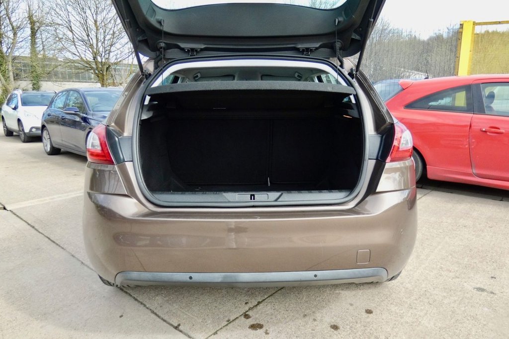 Used Peugeot 308 2015 for sale - 78110340: Photo 8