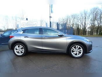 Used Infiniti Q30 2016 for sale - 76724663: Photo