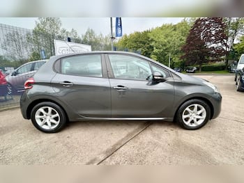 Used Peugeot 208 2014 for sale - 79835546: Photo
