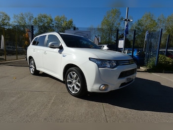 Mitsubishi - Outlander