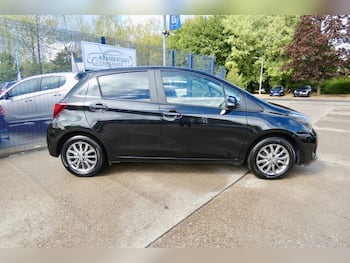 Used Toyota Yaris 2016 for sale - 79619183: Photo