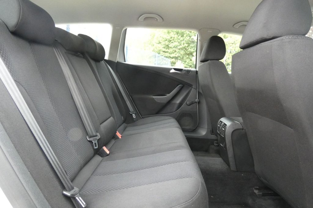 Used Volkswagen Passat 2010 for sale - 76642098: Photo 9