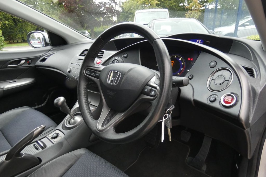 Used Honda Civic 2011 for sale - 75973671: Photo 11