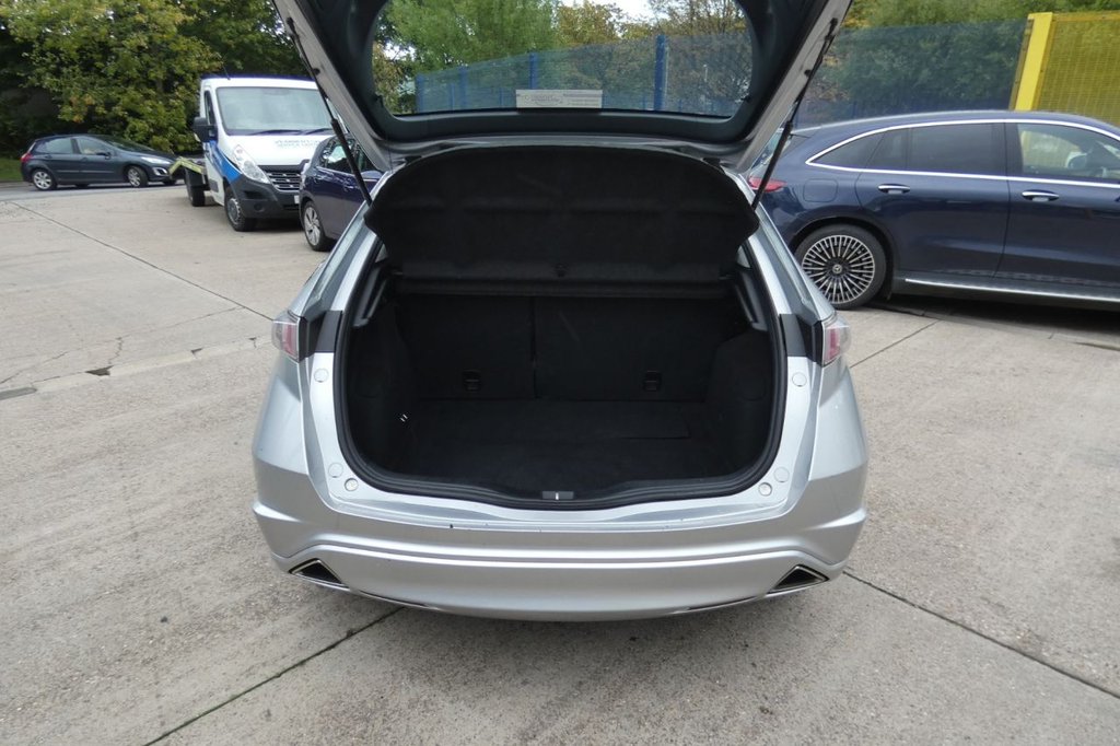 Used Honda Civic 2011 for sale - 75973671: Photo 8